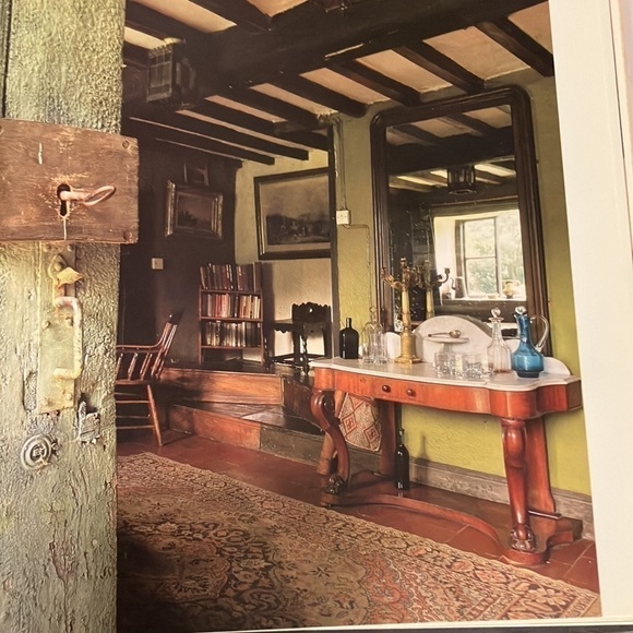 “COLOR in Decoration” 10 x 10 reference & coffee table book Little Brown & Co. - Picture 3 of 6